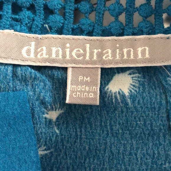 Daniel Rainn turquoise teal cap sleeve v neck crochet detail pullover blouse MP - Picture 4 of 11